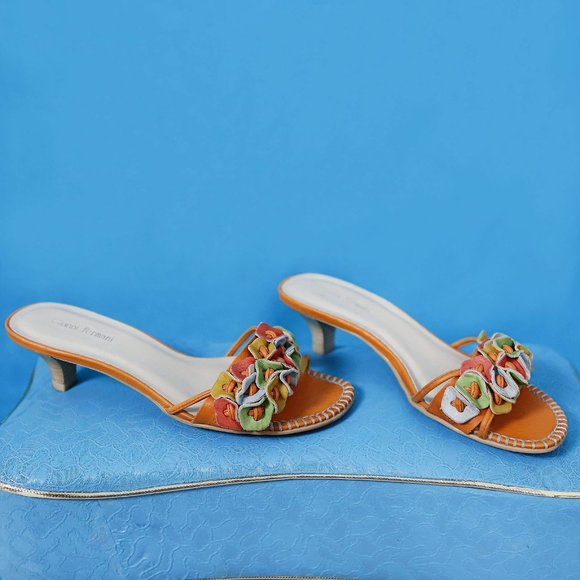 70's Orange Multicolor Leather Kitten Heel Slip on Sandals With Flower Applique! - Picture 4 of 10